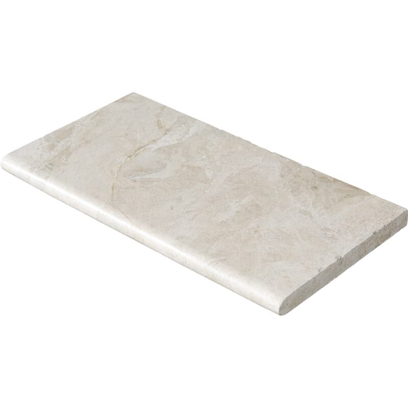 Borde de piscina Diana Royal Tumbled Borde de piscina de mármol 12×24 Imagen