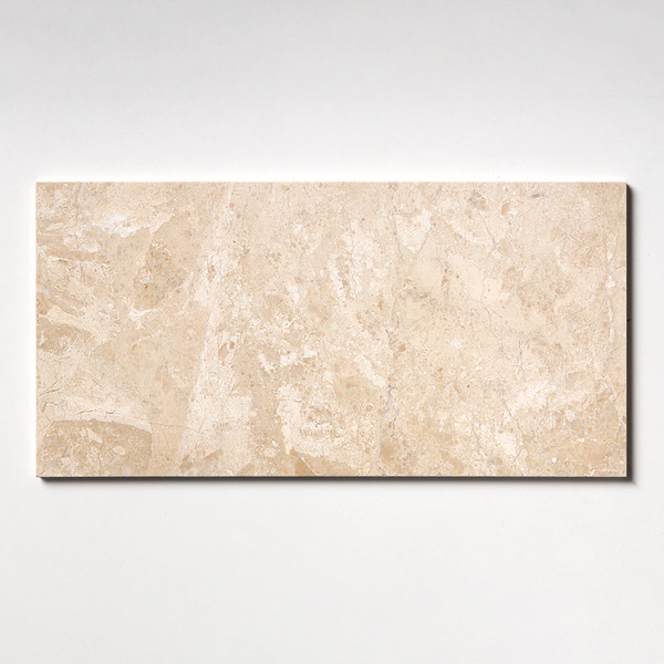 Diana Royal geschliffene Marmorfliese, beigefarbener Naturstein, glatte, matte Oberfläche von Country Floors