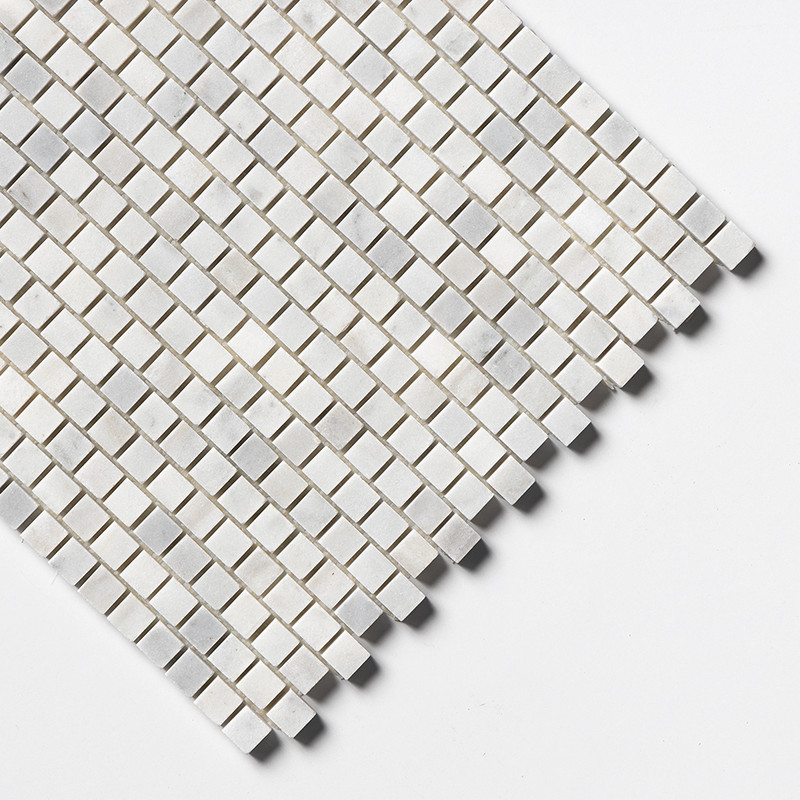 فسيفساء رخامية مصقولة من مزيج كارارا، ذات وصلات متداخلة، مقاس 5/8×5/8، مقاس 12×12 (MS02245)