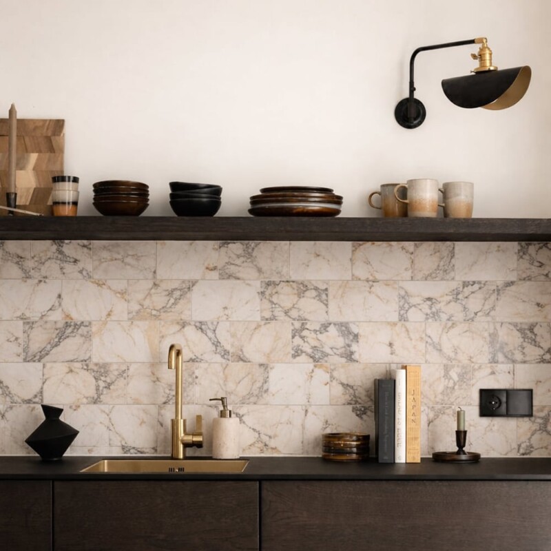 Calacatta Green Tumbled Marble Tiles 3×6 (TL21479)