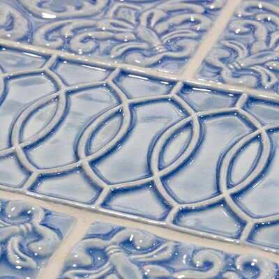 Vinca Crackled Baroque Ceramic Wall Decos 6×6 (WST10140) Vinca Crackled Vienna Ceramic Wall Decos 4×8 (WST09140)