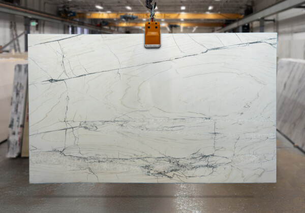 Calacatta Giotto Polished Quartzite Slab 46451-1-25