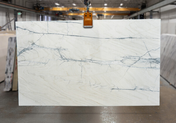 Calacatta Giotto Polished Quartzite Slab 47011-1-15