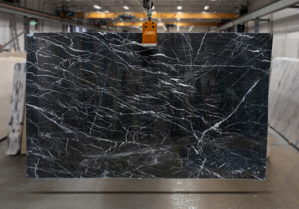 Venom Polished Quartzite Slab 47011-1-9