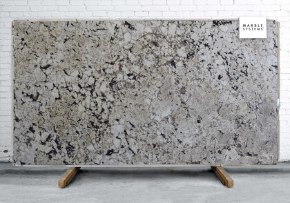 Juparana Cascadura Polished Granite Slab Random Image