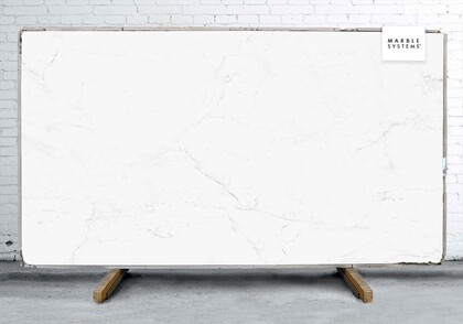 Image de la dalle en porcelaine blanche mate Altissimo 64×128