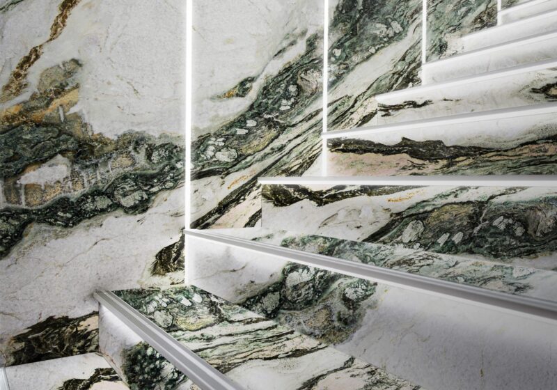 Calacatta Da Vinci Polished Marble Slab Random (SL91065)
