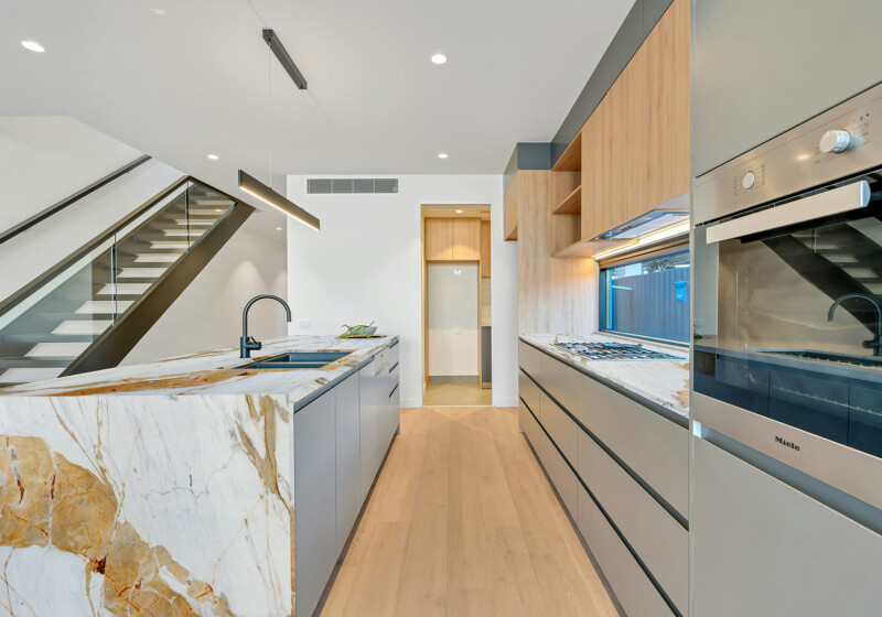 Calacatta Oro Classic Polished  Marble Slab Random (SL91327)