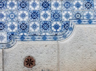 azulejos portugal blue tiles